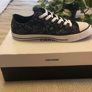 Converse *Brand New* WOT in box
